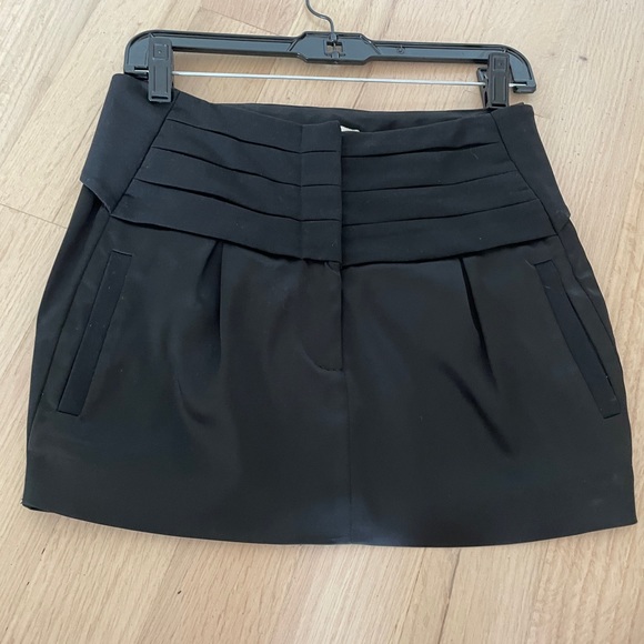Mini skirt - Picture 1 of 4